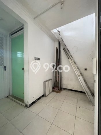 Komersial Dijual di Surabaya LT 222m2 & LB 300m2 Lokasi Terbaik! Komersial Dijual di Surabaya LT 222m2 & LB 300m2 Lokasi Terbaik!