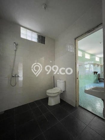 Jual Rumah Mewah Elegan Dengan View Eksklusif di Raya Darmo, Surabaya Jual Rumah Mewah Elegan Dengan View Eksklusif di Raya Darmo, Surabaya