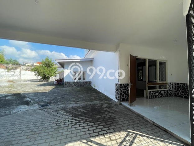 Jual Rumah Mewah Elegan Dengan View Eksklusif di Raya Darmo, Surabaya Jual Rumah Mewah Elegan Dengan View Eksklusif di Raya Darmo, Surabaya