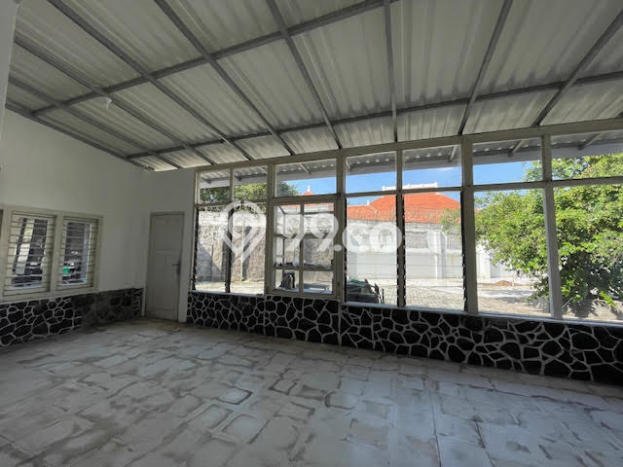 Jual Rumah Mewah Elegan Dengan View Eksklusif di Raya Darmo, Surabaya Jual Rumah Mewah Elegan Dengan View Eksklusif di Raya Darmo, Surabaya