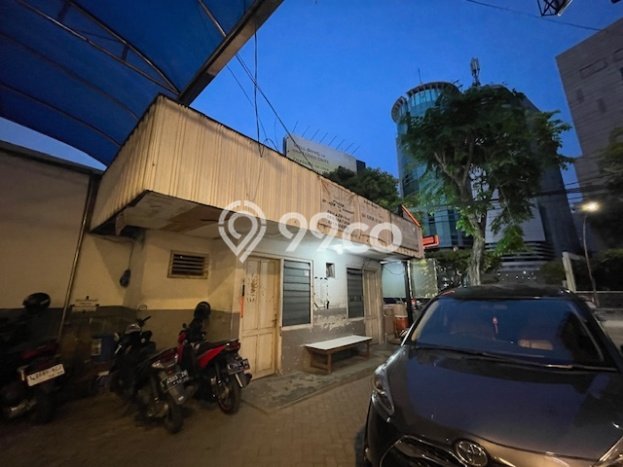 Komersial Disewa di Surabaya dengan LB 21m2 Area Komersial Ramai Komersial Disewa di Surabaya dengan LB 21m2 Area Komersial Ramai