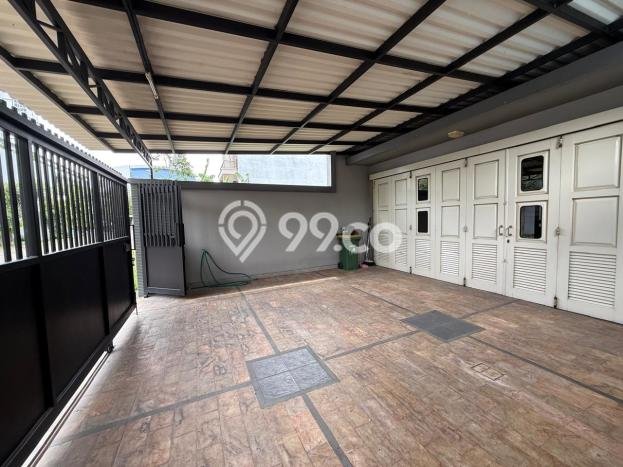 Rumah Luxury Modern Tanpa Renovasi di Sukomanunggal Surabaya Rumah Luxury Modern Tanpa Renovasi di Sukomanunggal Surabaya
