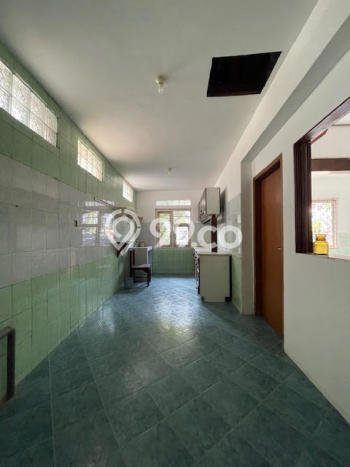 Jual Rumah Mewah Elegan Dengan View Eksklusif di Raya Darmo, Surabaya Jual Rumah Mewah Elegan Dengan View Eksklusif di Raya Darmo, Surabaya