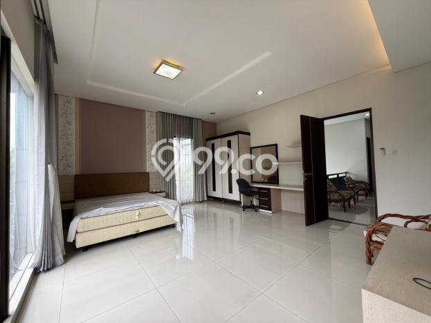 Rumah Luxury Modern Tanpa Renovasi di Sukomanunggal Surabaya Rumah Luxury Modern Tanpa Renovasi di Sukomanunggal Surabaya