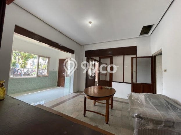 Jual Rumah Mewah Elegan Dengan View Eksklusif di Raya Darmo, Surabaya Jual Rumah Mewah Elegan Dengan View Eksklusif di Raya Darmo, Surabaya
