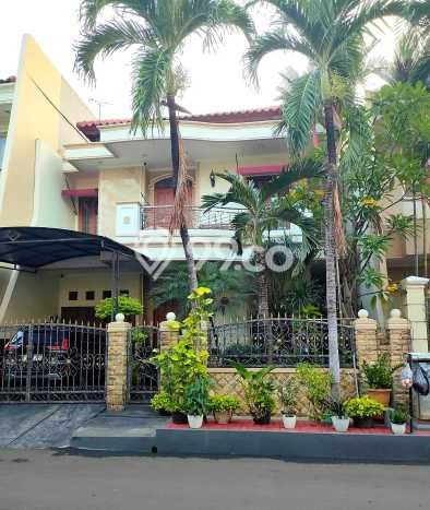 Ready to Use! Luxury House LT 200m2 Desain Elegan di Permata Buana Ready to Use! Luxury House LT 200m2 Desain Elegan di Permata Buana