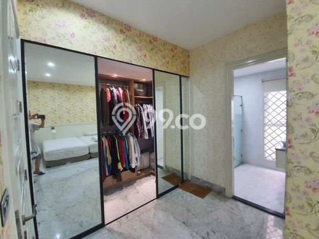 Vila Potensial Kawasan Medan Polonia, Area 312m2m², Dekat ke beragam fasilitas Vila Potensial Kawasan Medan Polonia, Area 312m2m², Dekat ke beragam fasilitas