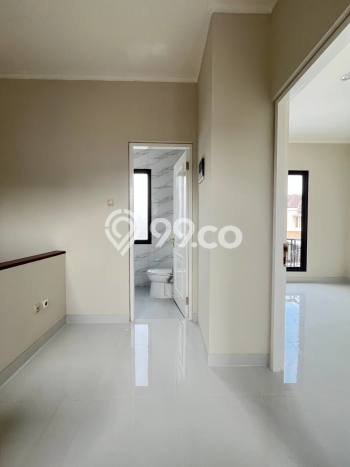 Rumah Modern 3 Kamar LT 128m2 di Kota Wisata Rumah Modern 3 Kamar LT 128m2 di Kota Wisata