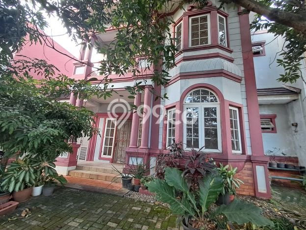 Ready to Use! Premium House LT 300m2 Desain Modern di Kota Wisata Ready to Use! Premium House LT 300m2 Desain Modern di Kota Wisata