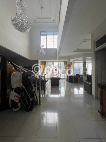 Siap Huni Hunian Elit 8 Kamar di Cipayung Dekat ke Mana Saja Siap Huni Hunian Elit 8 Kamar di Cipayung Dekat ke Mana Saja