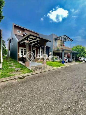 Rumah Luas Asri 3 KT Siap Pakai di Kota Wisata Jakarta Timur Rumah Luas Asri 3 KT Siap Pakai di Kota Wisata Jakarta Timur