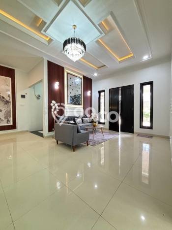 Rumah Mewah LB 300m2 Siap Huni Desain Elegan di Harjamukti, Depok Rumah Mewah LB 300m2 Siap Huni Desain Elegan di Harjamukti, Depok