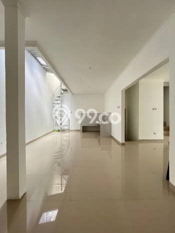 Rumah Luas Asri 3 KT Siap Pakai di Kota Wisata Bogor Rumah Luas Asri 3 KT Siap Pakai di Kota Wisata Bogor