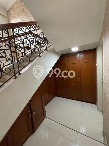 Jual Rumah Mewah Elegan Dengan View Eksklusif di Kota Wisata, Bogor Jual Rumah Mewah Elegan Dengan View Eksklusif di Kota Wisata, Bogor