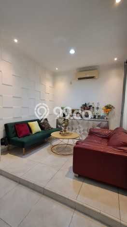 Rumah Modern LB/LT 250m2/200m2 Siap Huni Area Kota Wisata, Jakarta Timur Rumah Modern LB/LT 250m2/200m2 Siap Huni Area Kota Wisata, Jakarta Timur