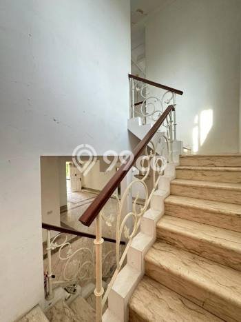 For Sale! Luxury House LT 297m2 Desain Elegan di Legenda Wisata For Sale! Luxury House LT 297m2 Desain Elegan di Legenda Wisata