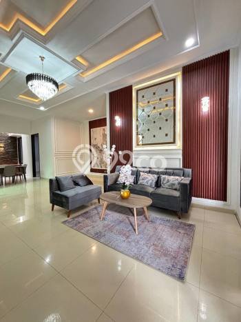 Rumah Mewah LB 300m2 Siap Huni Desain Elegan di Harjamukti, Depok Rumah Mewah LB 300m2 Siap Huni Desain Elegan di Harjamukti, Depok