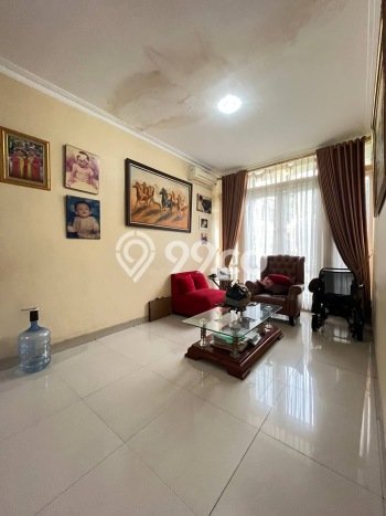 Rumah Luxury Modern Tanpa Renovasi di Kota Wisata Bogor Rumah Luxury Modern Tanpa Renovasi di Kota Wisata Bogor