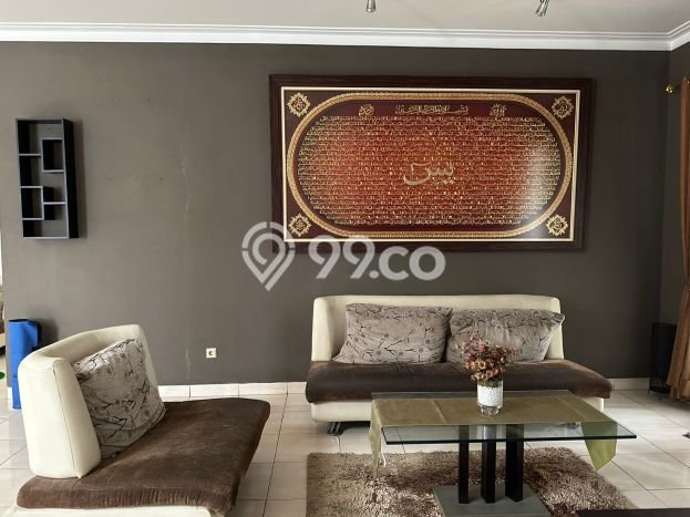 Rumah Elit LB 450m2 Siap Pakai Desain Elegan di Kota Wisata, Bogor Rumah Elit LB 450m2 Siap Pakai Desain Elegan di Kota Wisata, Bogor
