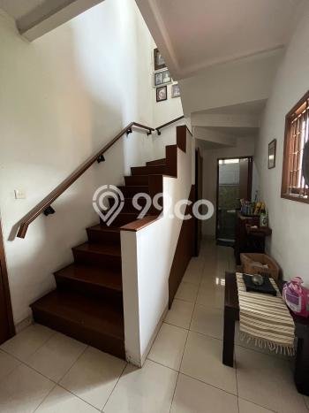 Rumah Elit Modern Tanpa Renovasi di Lebak Bulus Jakarta Selatan Rumah Elit Modern Tanpa Renovasi di Lebak Bulus Jakarta Selatan