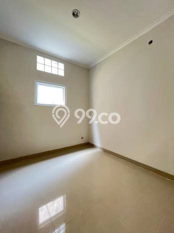 Rumah Luas Asri 3 KT Siap Pakai di Kota Wisata Jakarta Timur Rumah Luas Asri 3 KT Siap Pakai di Kota Wisata Jakarta Timur