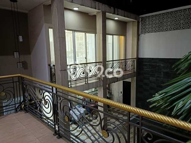 Jual Rumah Mewah Megah Dengan View Eksklusif di Pantai Indah Kapuk, Jakarta Utara Jual Rumah Mewah Megah Dengan View Eksklusif di Pantai Indah Kapuk, Jakarta Utara