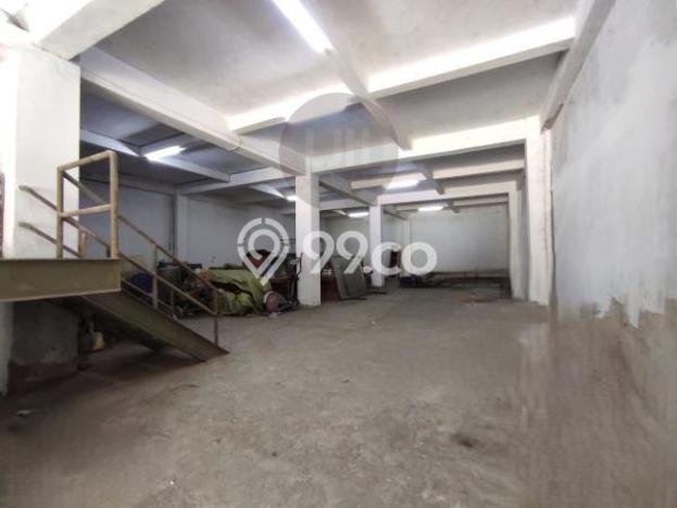 Gudang Area Strategis Kawasan Pulo Gadung, Luas 336m², Siap Usaha Gudang Area Strategis Kawasan Pulo Gadung, Luas 336m², Siap Usaha