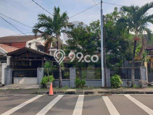 Dijual Rumah Premium dengan Fasilitas Sekitar Komplit di Pulo Gadung, Jakarta Timur Dijual Rumah Premium dengan Fasilitas Sekitar Komplit di Pulo Gadung, Jakarta Timur