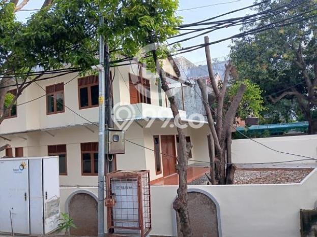 Lokasi terbaik! Rumah siap huni disewakan di Kelapa Gading LB 280m2 Lokasi terbaik! Rumah siap huni disewakan di Kelapa Gading LB 280m2