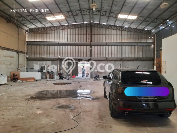 Disewakan Gudang di Kawasan Ramai Kalideres Luas 2400m2 Disewakan Gudang di Kawasan Ramai Kalideres Luas 2400m2