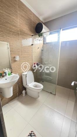 Ready to Use! Luxury House LT 153m2 Desain Modern di Cibubur Ready to Use! Luxury House LT 153m2 Desain Modern di Cibubur