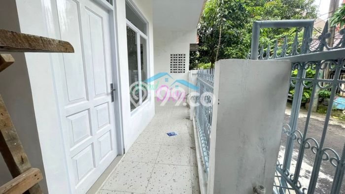 Disewakan! Rumah 3 Kamar Tidur &
2 Kamar Mandi di Jaka Mulya, Bekasi Disewakan! Rumah 3 Kamar Tidur &
2 Kamar Mandi di Jaka Mulya, Bekasi