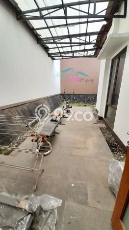 For Sale! Luxury House LT 550m2 Desain Modern di Jaka Setia For Sale! Luxury House LT 550m2 Desain Modern di Jaka Setia