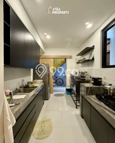 Hunian Mewah Dijual LT 325m2 di Kebayoran Lama, Jakarta Selatan Hunian Mewah Dijual LT 325m2 di Kebayoran Lama, Jakarta Selatan