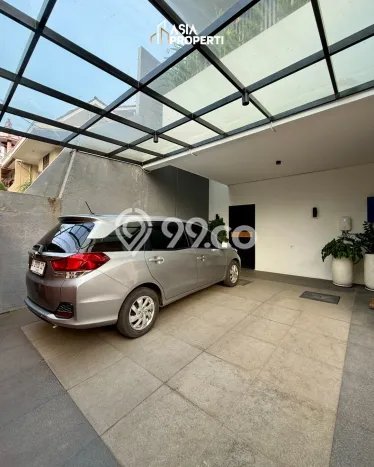 Hunian Mewah Dijual LT 325m2 di Kebayoran Lama, Jakarta Selatan Hunian Mewah Dijual LT 325m2 di Kebayoran Lama, Jakarta Selatan