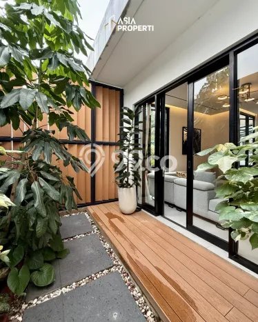 Hunian Mewah Dijual LT 325m2 di Kebayoran Lama, Jakarta Selatan Hunian Mewah Dijual LT 325m2 di Kebayoran Lama, Jakarta Selatan