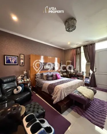 Siap Huni Hunian Elit 4 Kamar di Kebayoran Lama Dekat ke Mana Pun Siap Huni Hunian Elit 4 Kamar di Kebayoran Lama Dekat ke Mana Pun