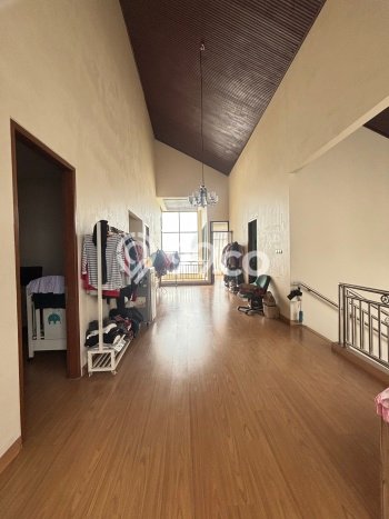 Hunian Eksklusif Dijual LT 200m2 di BSD, Tangerang Selatan Hunian Eksklusif Dijual LT 200m2 di BSD, Tangerang Selatan