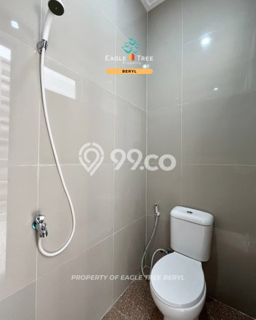 Rumah Elit LB 150m2 Siap Huni Desain Elegan di Graha Raya, Tangerang Selatan Rumah Elit LB 150m2 Siap Huni Desain Elegan di Graha Raya, Tangerang Selatan