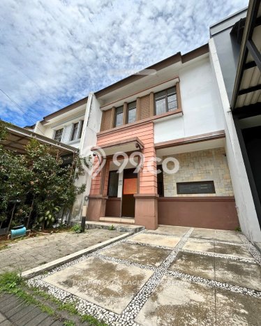 For Sale Rumah 2 Kamar Lokasi Ideal Bagus dan Strategis di BSD For Sale Rumah 2 Kamar Lokasi Ideal Bagus dan Strategis di BSD
