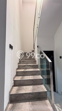 For Sale! Premium House LT 102m2 Desain Elegan di Alam Sutera For Sale! Premium House LT 102m2 Desain Elegan di Alam Sutera