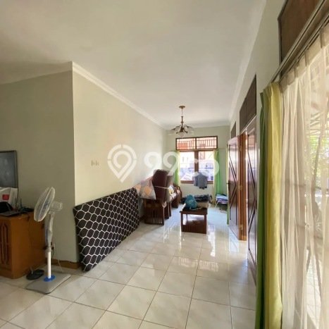 Hunian Strategis 4 KT LB 100m2 Kondisi Bagus di Bintaro Hunian Strategis 4 KT LB 100m2 Kondisi Bagus di Bintaro