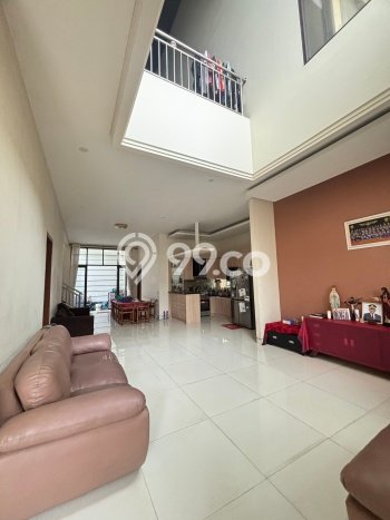 Hunian Eksklusif Dijual LT 200m2 di BSD, Tangerang Selatan Hunian Eksklusif Dijual LT 200m2 di BSD, Tangerang Selatan