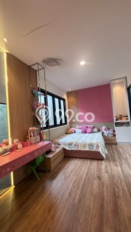 Dijual Rumah Luas Megah Dengan View Eksklusif di Bintaro, Jakarta Selatan Dijual Rumah Luas Megah Dengan View Eksklusif di Bintaro, Jakarta Selatan