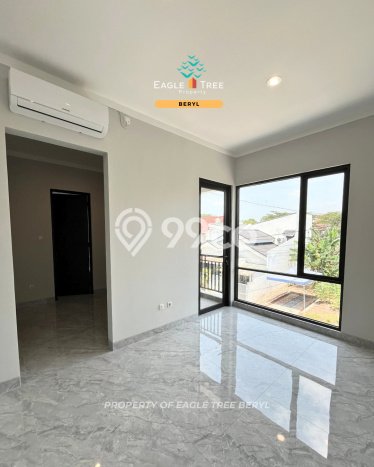 Rumah Elit LB 150m2 Siap Huni Desain Elegan di Graha Raya, Tangerang Selatan Rumah Elit LB 150m2 Siap Huni Desain Elegan di Graha Raya, Tangerang Selatan