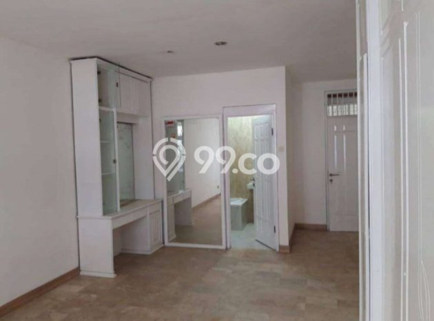 Siap Huni Rumah Mewah 8 Kamar di Pesanggrahan Dekat ke Mana Saja Siap Huni Rumah Mewah 8 Kamar di Pesanggrahan Dekat ke Mana Saja