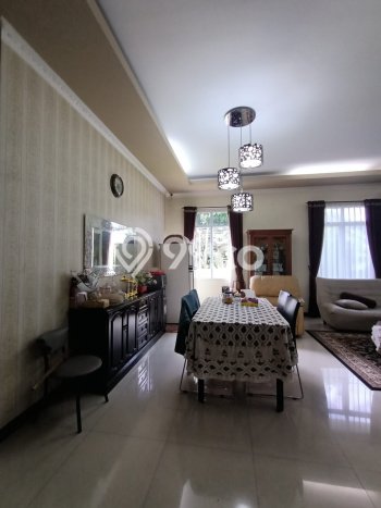 Hunian Mewah LB 350m2 Siap Pakai Desain Elegan di Sektor 3 - Bintaro, Tangerang Selatan Hunian Mewah LB 350m2 Siap Pakai Desain Elegan di Sektor 3 - Bintaro, Tangerang Selatan