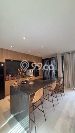 Dijual Rumah Luas Megah Dengan View Eksklusif di Bintaro, Jakarta Selatan Dijual Rumah Luas Megah Dengan View Eksklusif di Bintaro, Jakarta Selatan