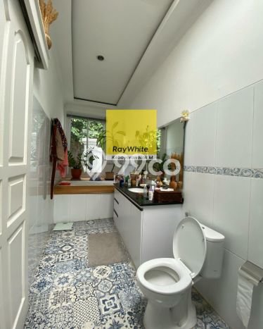 Jual Rumah Luas Elegan Dengan View Eksklusif di Kemang, Jakarta Selatan Jual Rumah Luas Elegan Dengan View Eksklusif di Kemang, Jakarta Selatan
