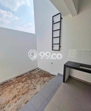 Rumah Terawat area Villa Melati Mas, Tangerang Selatan, LT 101m², Luas Bangunan 125m² Rumah Terawat area Villa Melati Mas, Tangerang Selatan, LT 101m², Luas Bangunan 125m²